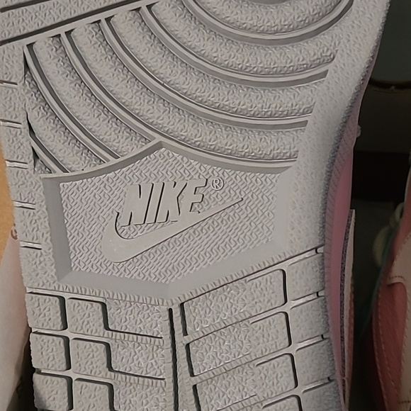 Air Jordan 1 Low SE Easter Pastel Mens 9.5 Athletic Basketball Sneakers Nike main image 5